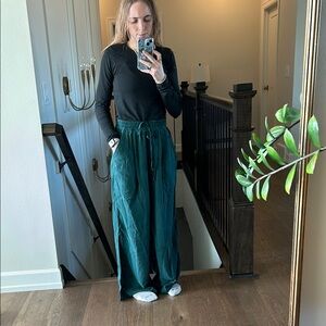 Women's Green Wide-Leg Pants